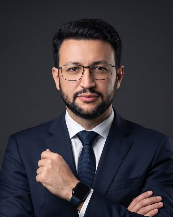 DR. SINOBILINO PINHEIRO, Promotor de Justiça — MPPI